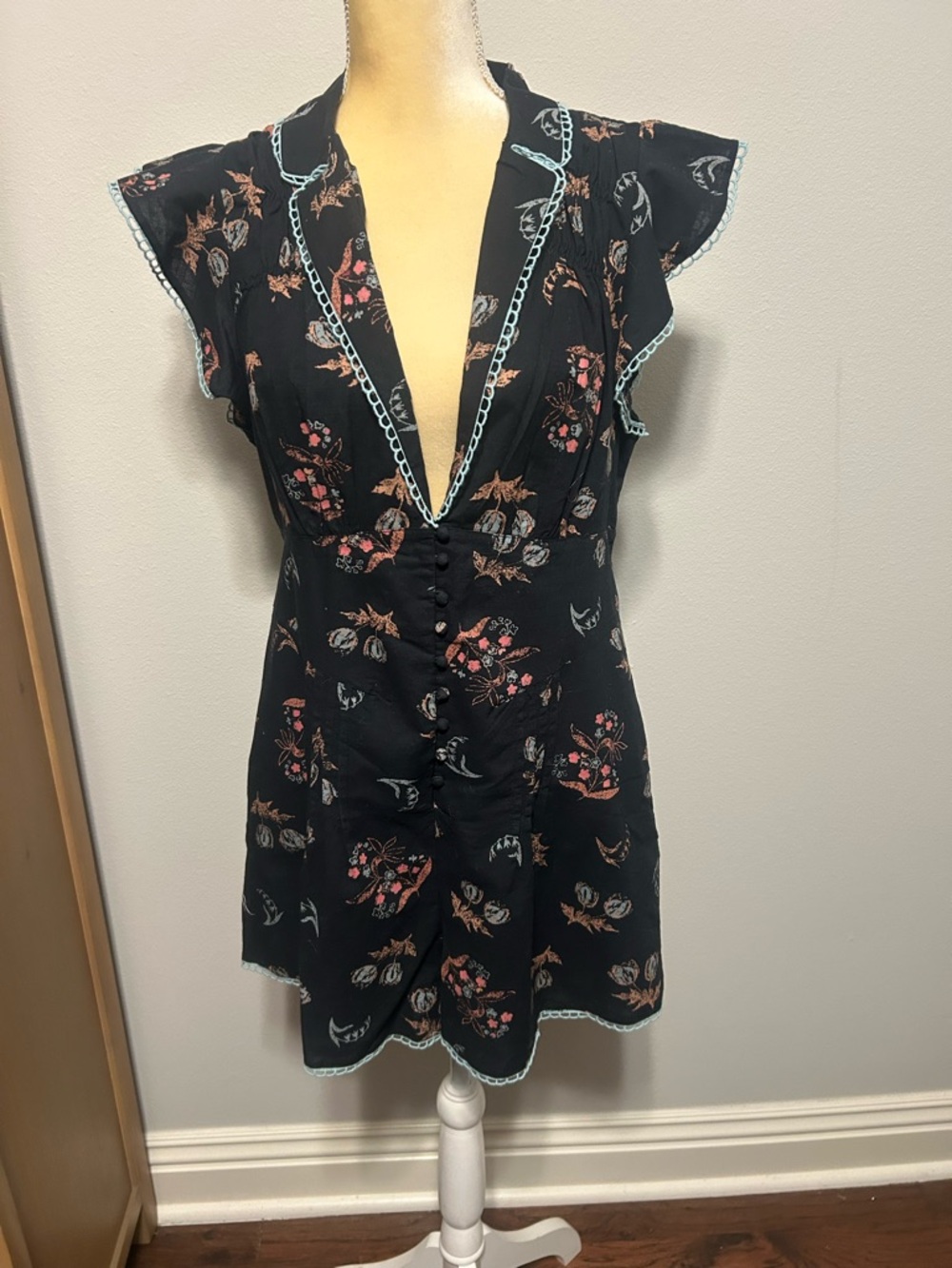 NEW Free People Floral Button-Front Mini Romper with Light Blue Trim Sz 8